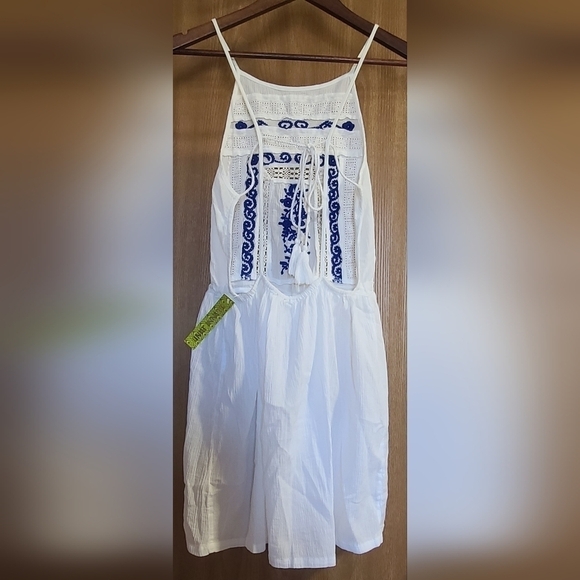 NWT Gianni Bini Embroidered Swim Cover-up Size Small - Picture 2 of 5